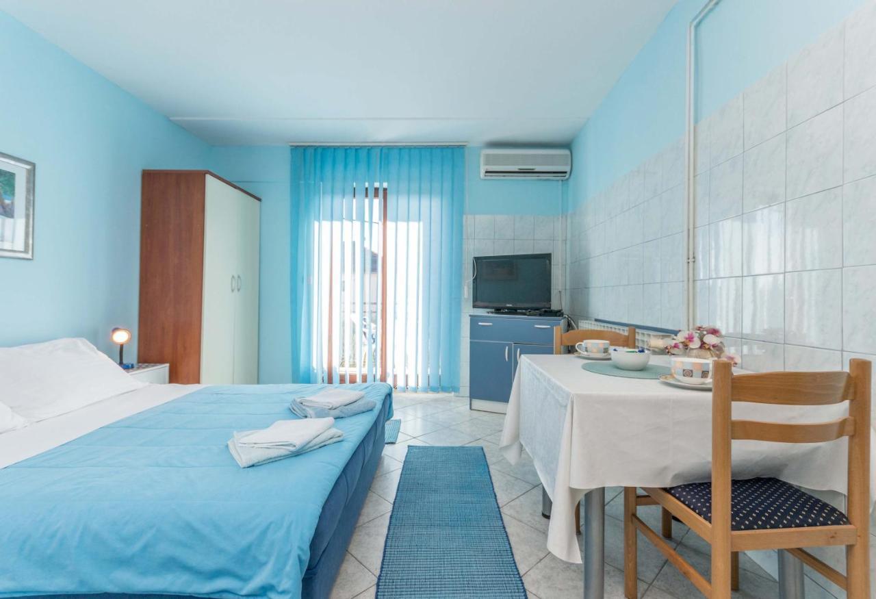 Ferienwohnung Savic Biograd Weißenburg Exterior foto
